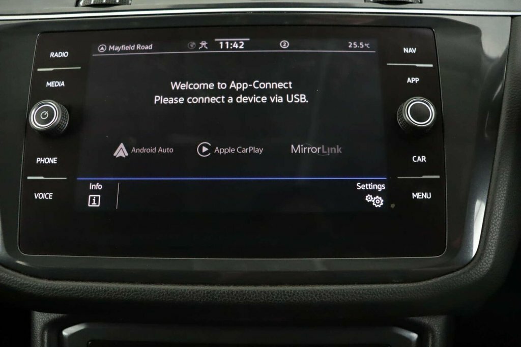 Volkswagen Tiguan Allspace 1.5 Tsi Life 7 Seats Grey #44