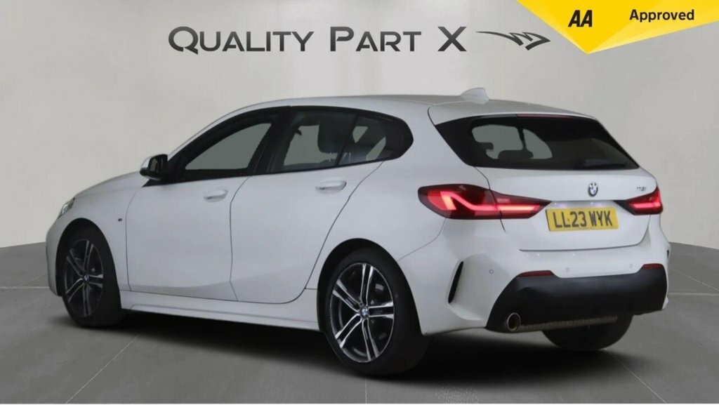 BMW 1 Series Hatchback LL23WYK White #4