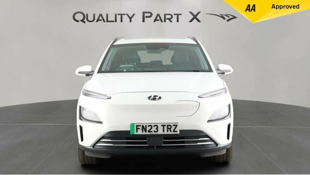 Hyundai Kona Suv FN23TRZ White #2