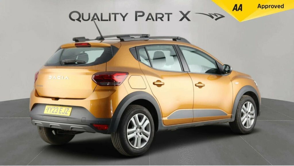 Dacia Sandero Stepway Hatchback Orange #4