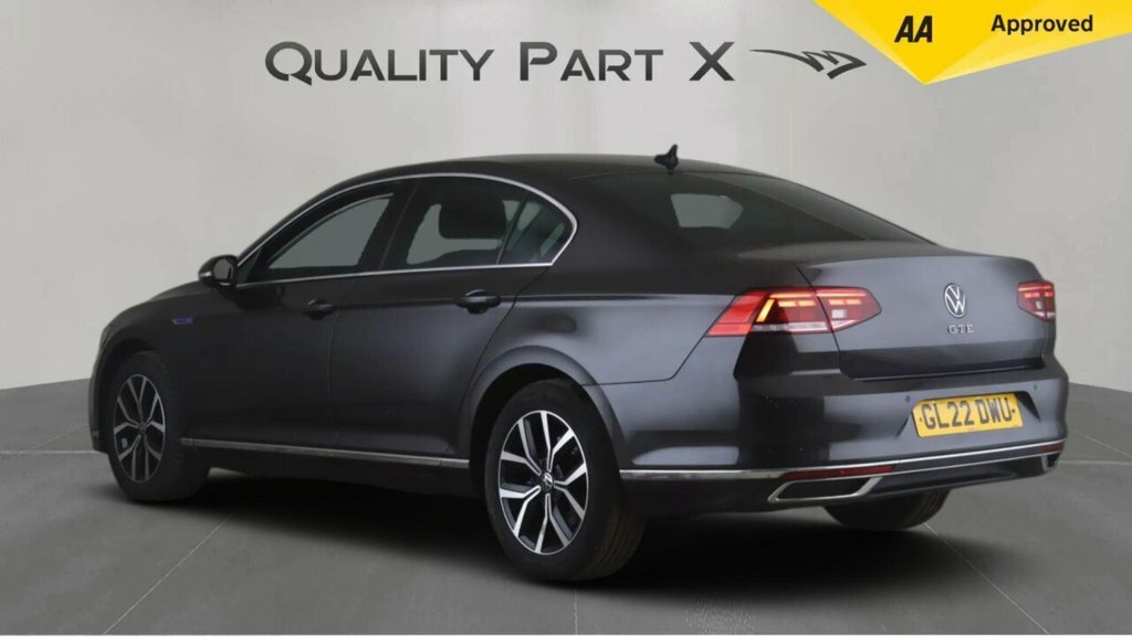 Volkswagen Passat Saloon Grey #5