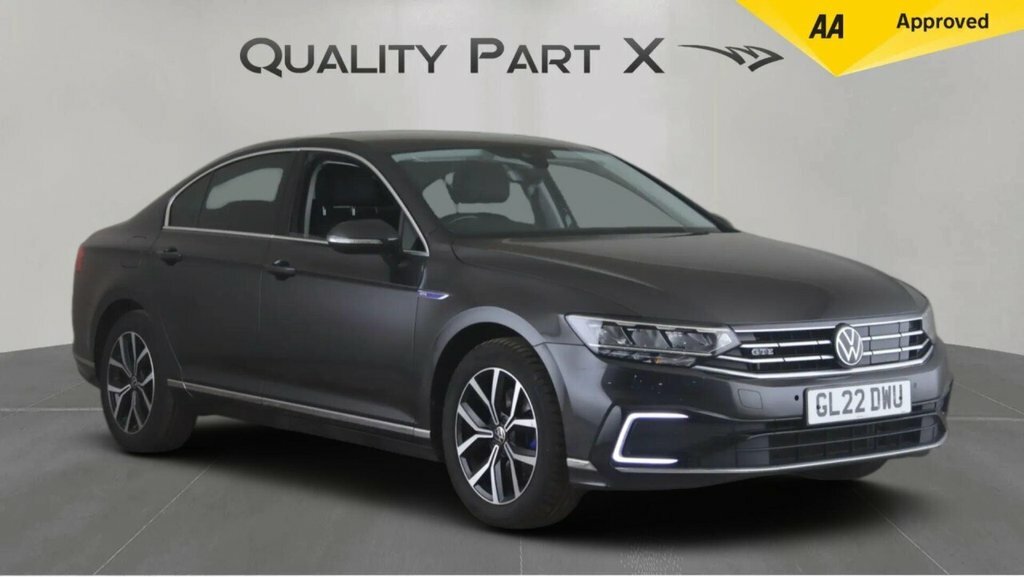Volkswagen Passat Saloon Grey