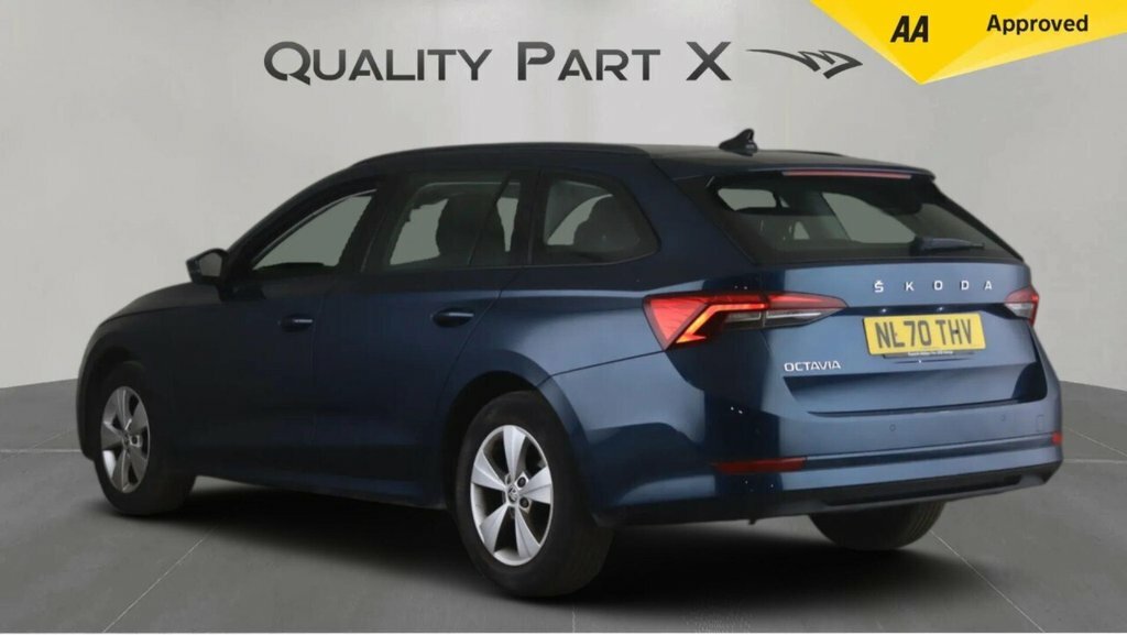 Skoda Octavia Estate NL70THV Blue #4