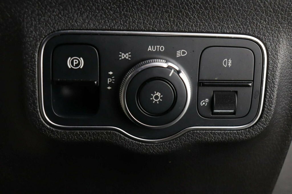 Mercedes-Benz GLB Class Suv Black #22