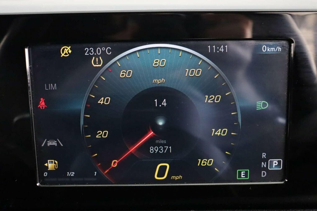 Mercedes-Benz GLB Class Suv Black #32