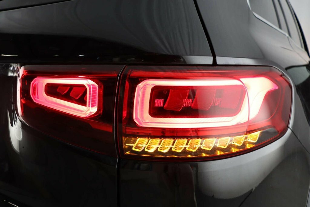 Mercedes-Benz GLB Class Suv Black #28