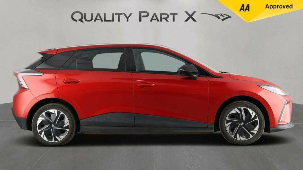 MG MG4 Hatchback Red #4