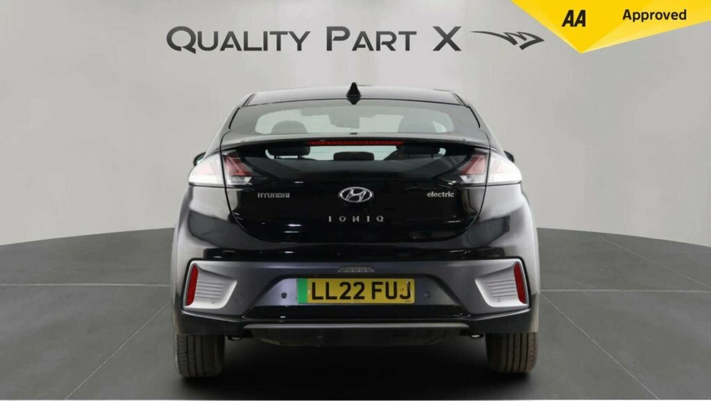 Hyundai Ioniq Hatchback LL22FUJ Black #6