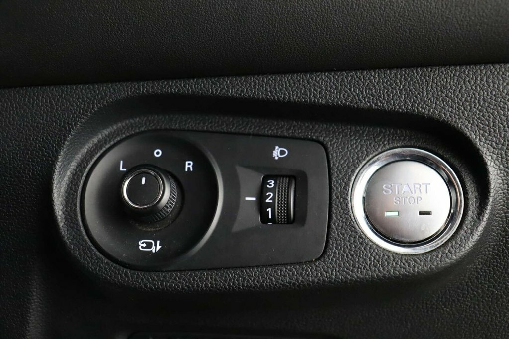 MG MG5 115Kw Exclusive 52.5Kwh Black #22