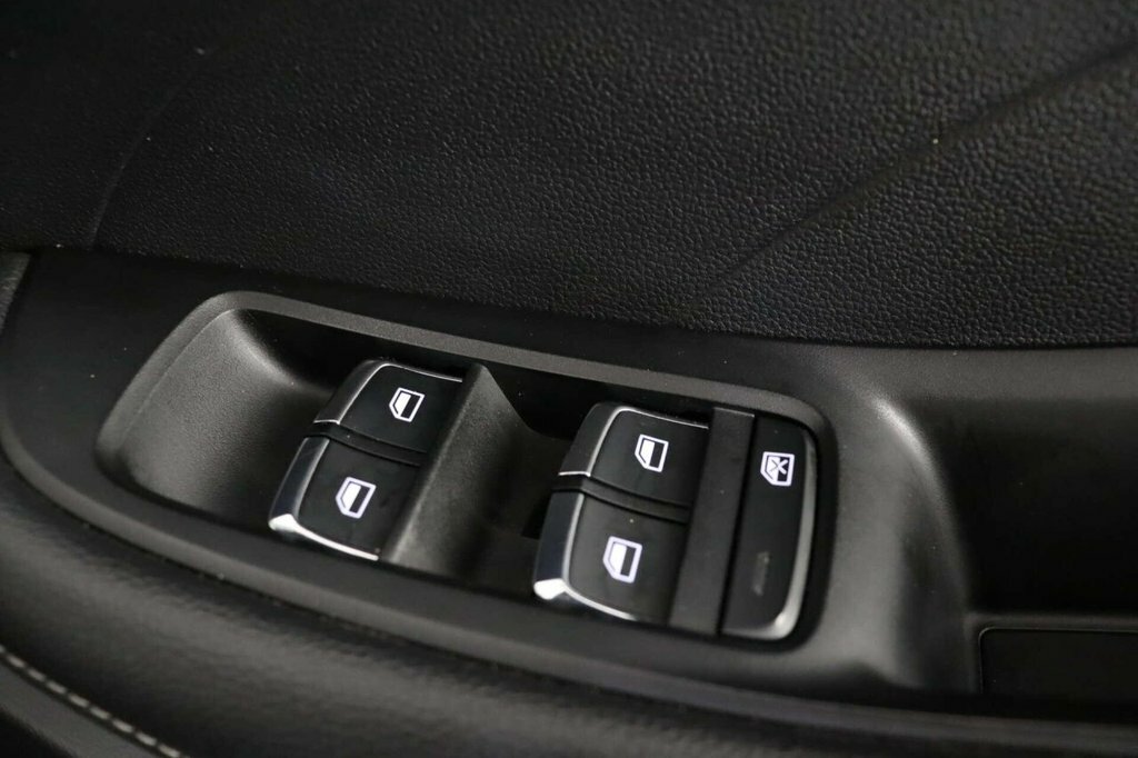 MG MG5 115Kw Exclusive 52.5Kwh Black #19