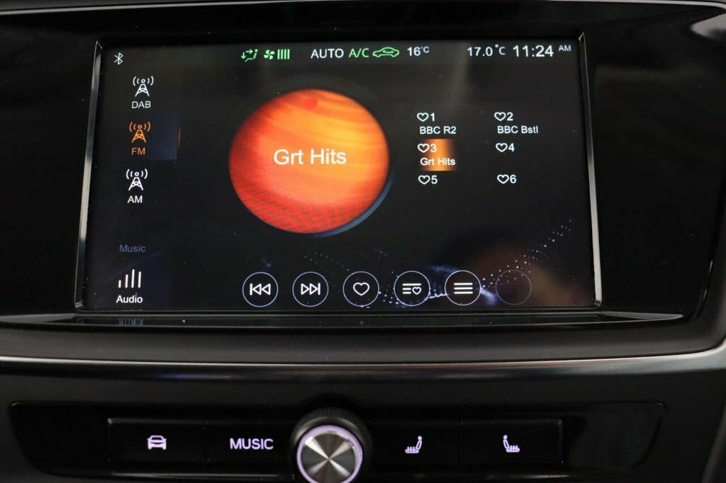 MG MG5 115Kw Exclusive 52.5Kwh Black #33