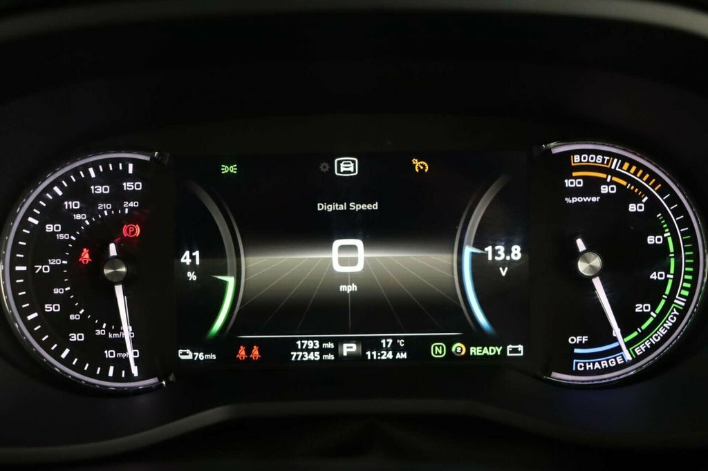 MG MG5 115Kw Exclusive 52.5Kwh Black #31