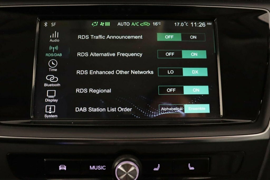 MG MG5 115Kw Exclusive 52.5Kwh Black #37