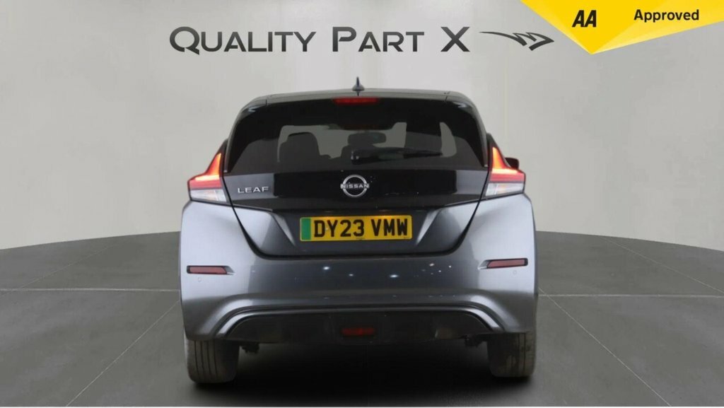 Nissan Leaf Hatchback Grey #6