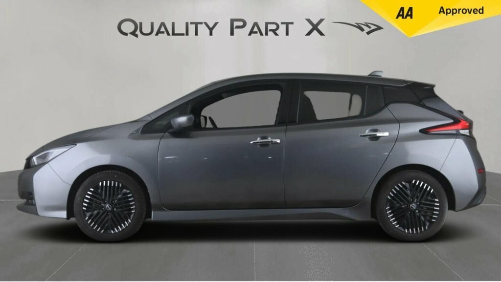Nissan Leaf Hatchback Grey #4