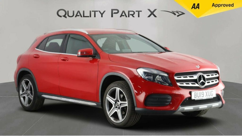 Mercedes-Benz GLA Class Gla 200 Amg Line Executive BU19XUG Red
