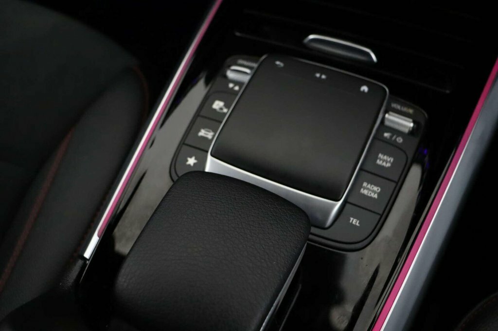 Mercedes-Benz EQA Eqa 350 Amg Lne Premium 4 Black #16