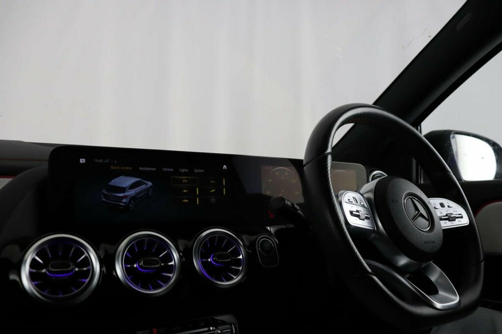 Mercedes-Benz EQA Eqa 350 Amg Lne Premium 4 Black #29