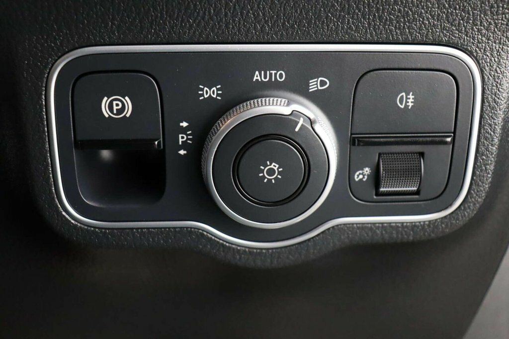 Mercedes-Benz EQA Eqa 350 Amg Lne Premium 4 Black #24