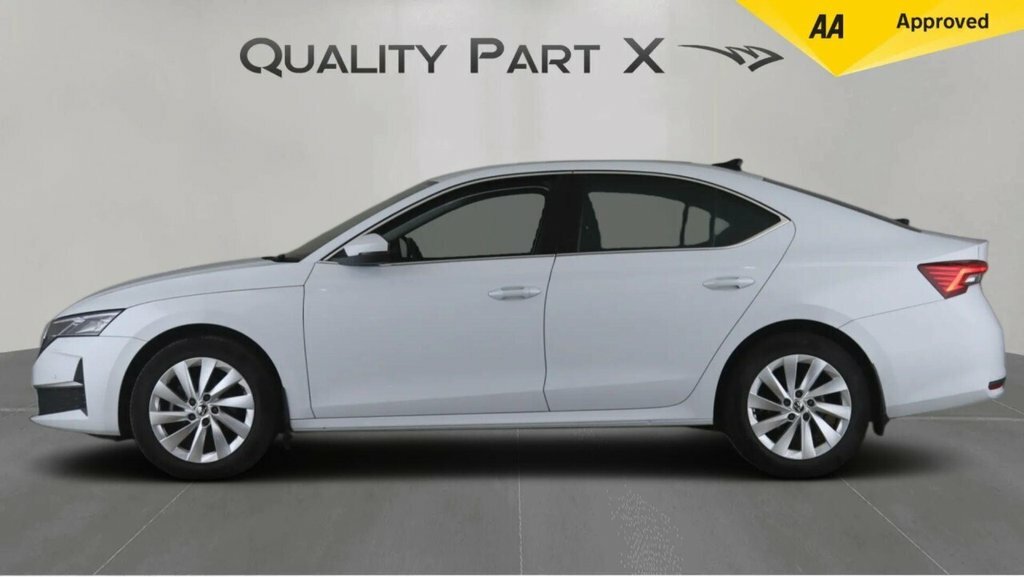 Skoda Octavia Hatchback EX24XEF White #4