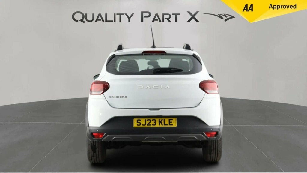 Dacia Sandero Stepway Hatchback SJ23KLE White #6