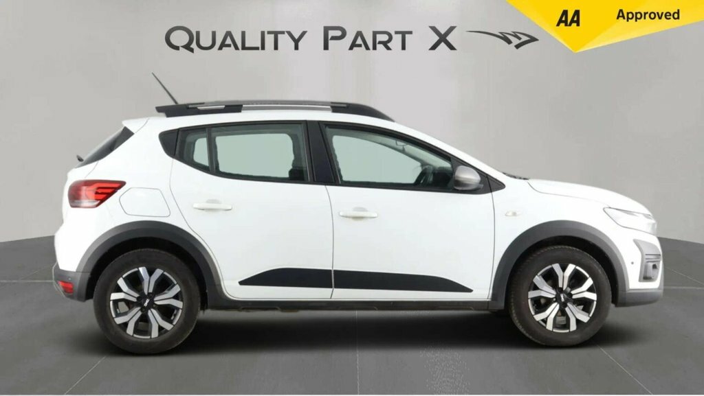 Dacia Sandero Stepway Hatchback SJ23KLE White #4