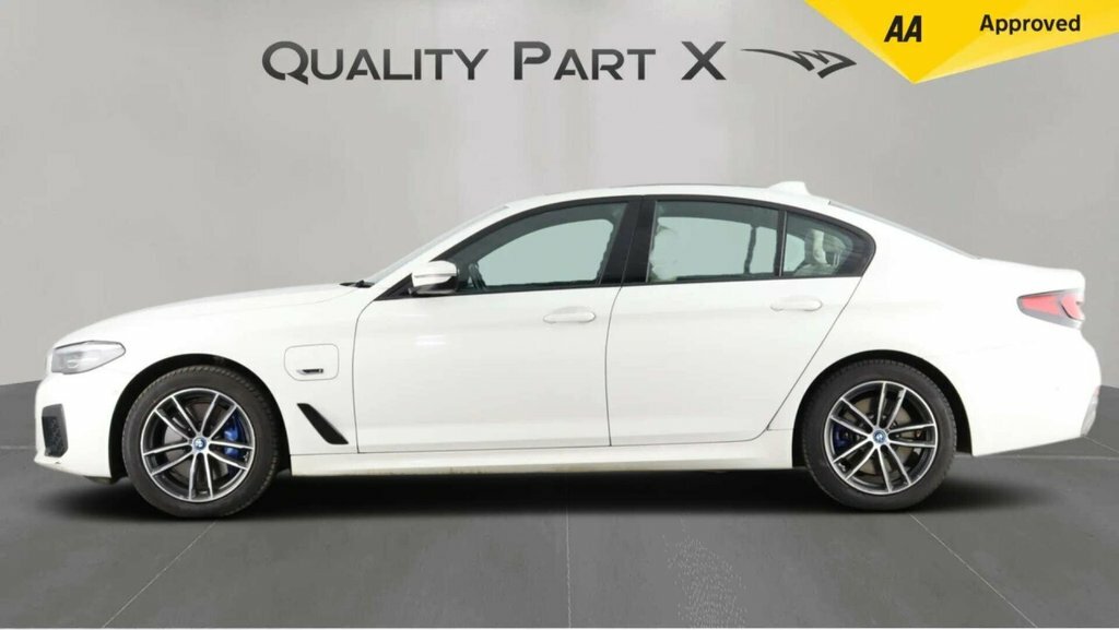 BMW 5 Series Saloon White #6