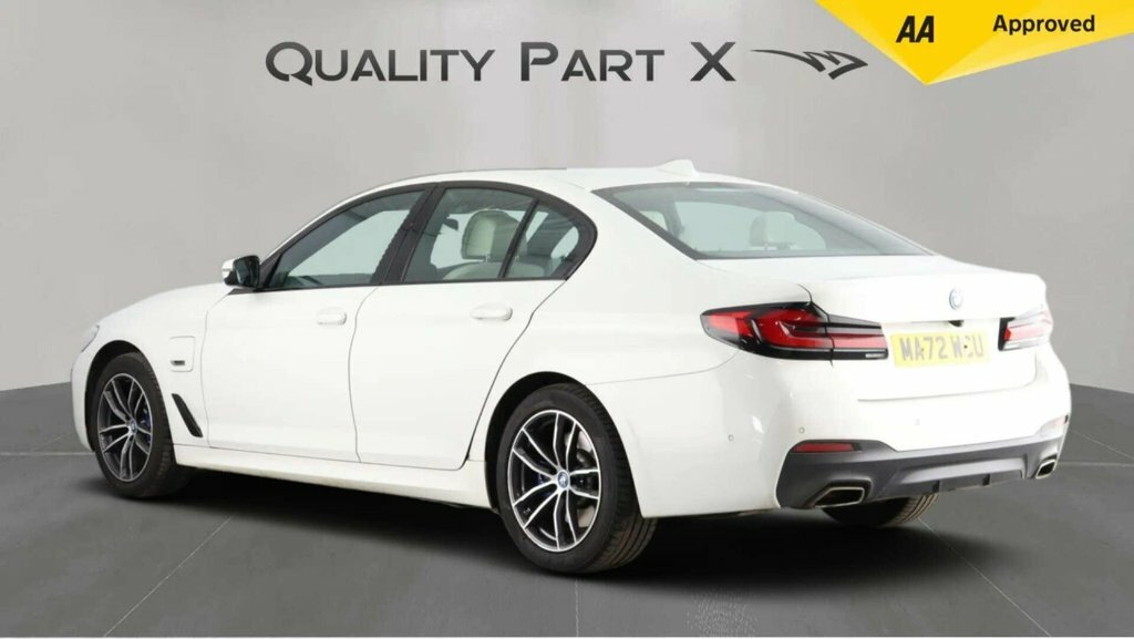 BMW 5 Series Saloon White #5