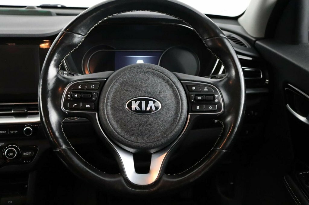 Kia e-Niro 64Kwh 4 Suv 201 Bhp White #10