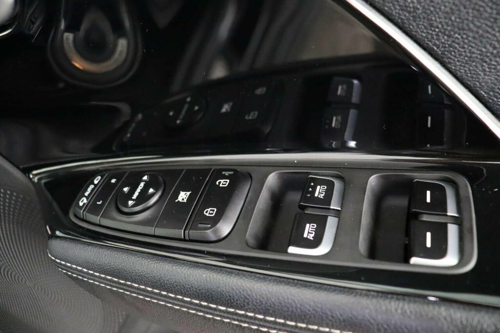 Kia e-Niro 64Kwh 4 Suv 201 Bhp White #18
