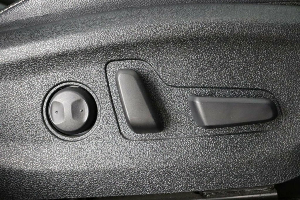 Kia e-Niro 64Kwh 4 Suv 201 Bhp White #19