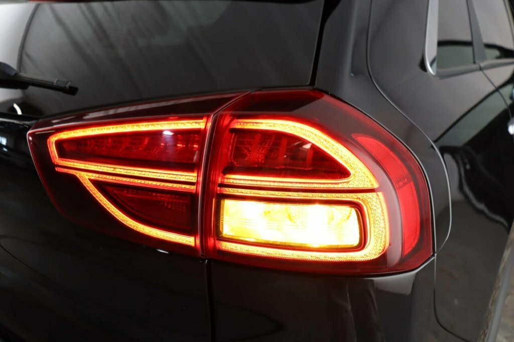 Kia e-Niro 64Kwh 4 Suv 201 Bhp White #25
