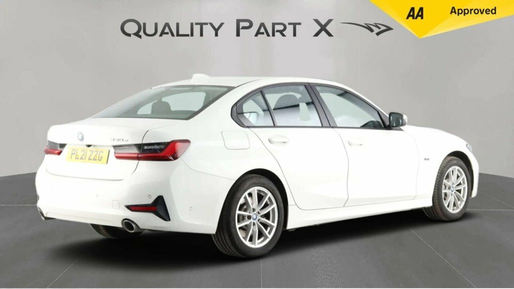 BMW 3 Series Saloon PL21ZZG White #5