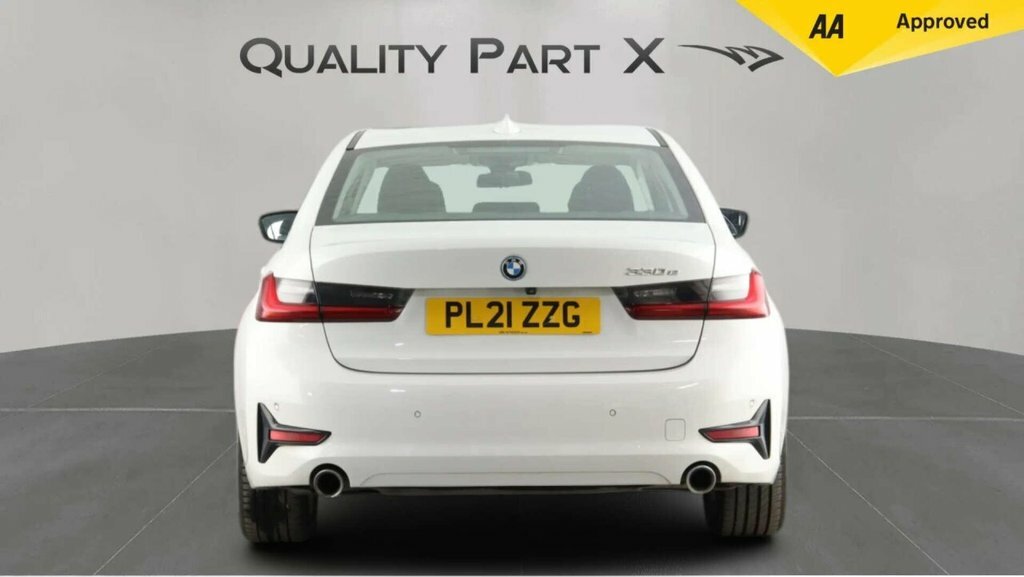 BMW 3 Series Saloon PL21ZZG White #6