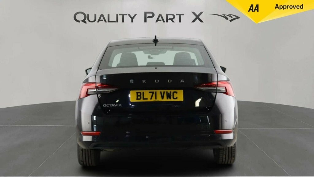 Skoda Octavia Hatchback Black #6