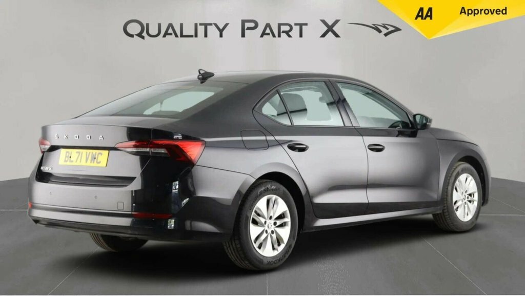 Skoda Octavia Hatchback Black #5