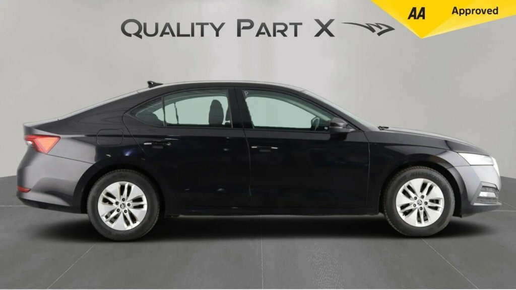 Skoda Octavia Hatchback Black #4