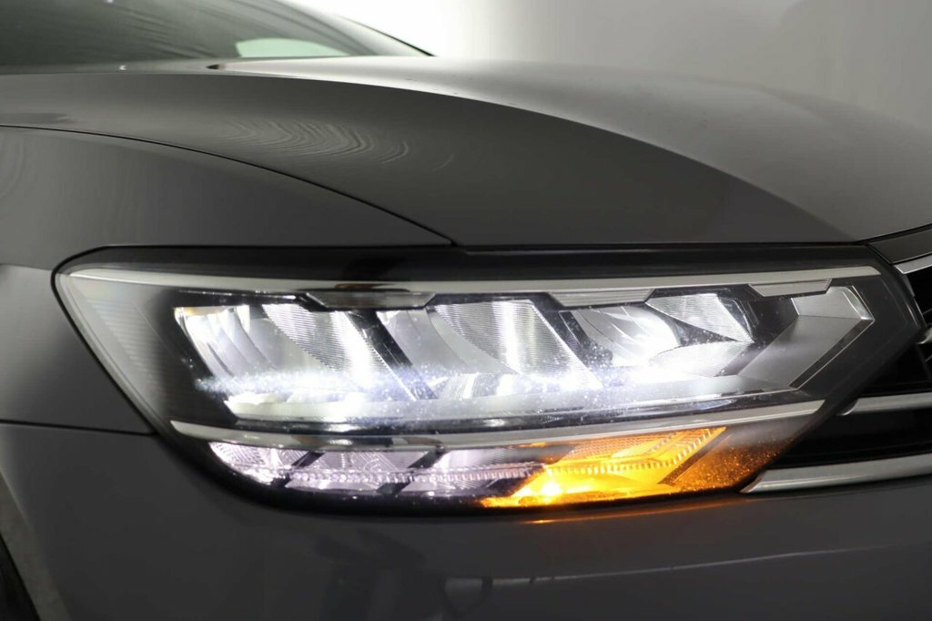 Volkswagen Passat 2.0 Tdi Evo Scr Sel Dsg Red #34