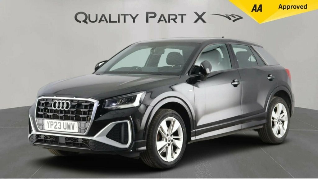 Audi Q2 Suv YP23UWV Black #3
