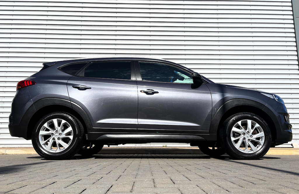 Hyundai Tucson Suv 2.0 Crdi Premium Se 4Wd Euro 6 Ss Black #3