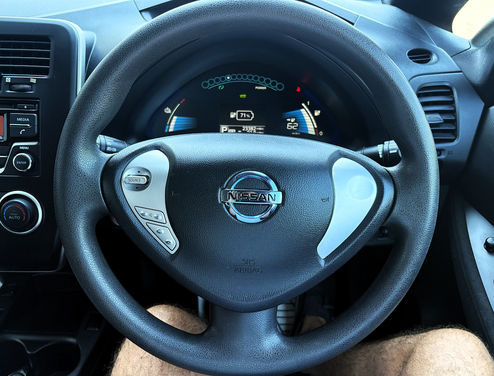 Nissan Leaf Acenta 30Kwh 109 Bhp Red #15