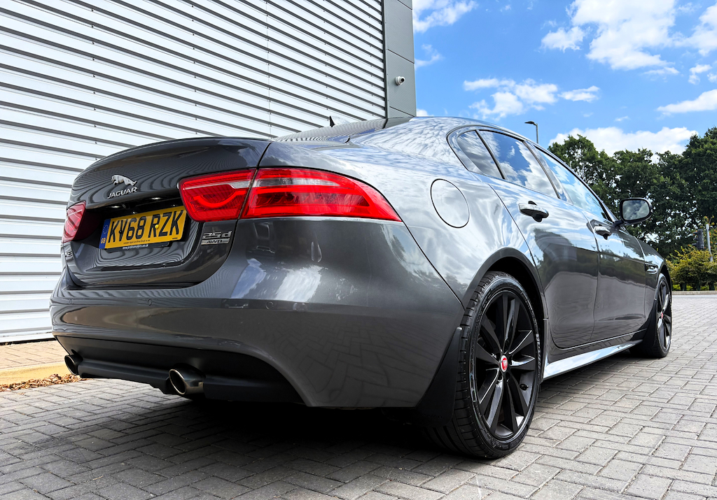 Jaguar XE D 240 R-sport Awd Great Spec Luxury Ve Grey #3
