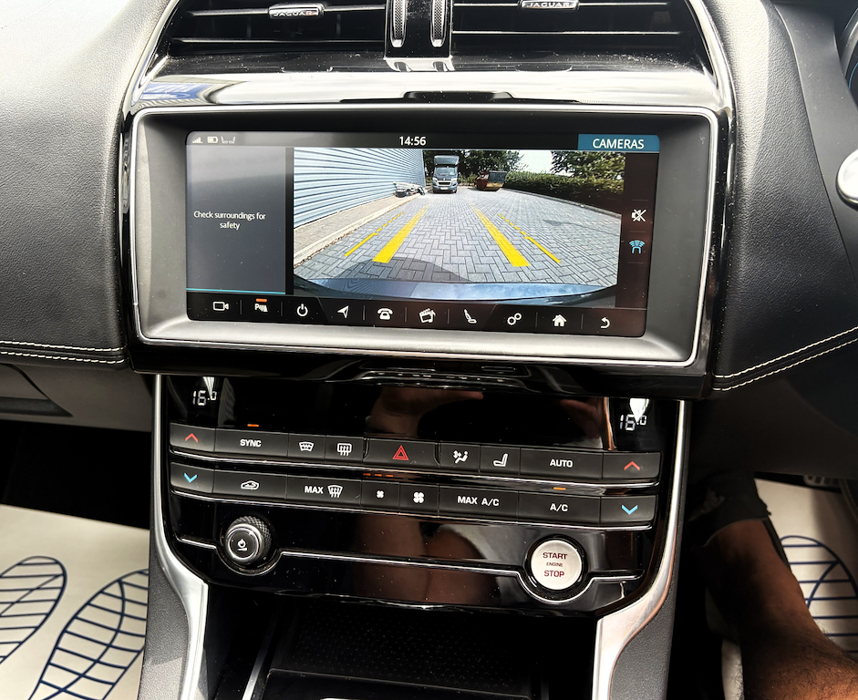 Jaguar XE Xe R-sport D White #13