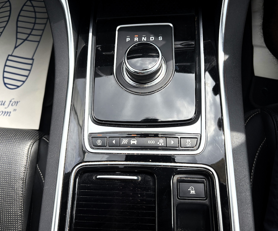Jaguar XE Xe R-sport D White #14
