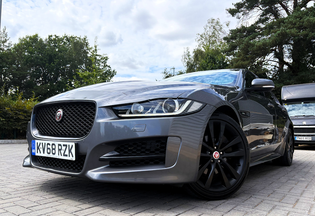 Jaguar XE D 240 R-sport Awd Great Spec Luxury Ve Grey