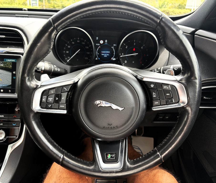 Jaguar XE Xe R-sport D White #15