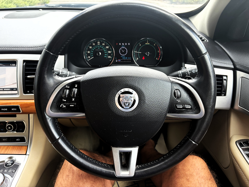 Jaguar XF D Sport White #15