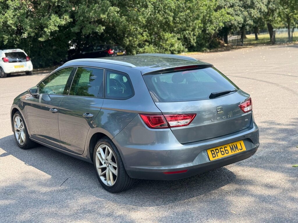 Seat Leon 1.6 Tdi Se Dynamic Technology St Euro 6 Ss BP66MMJ Grey #4