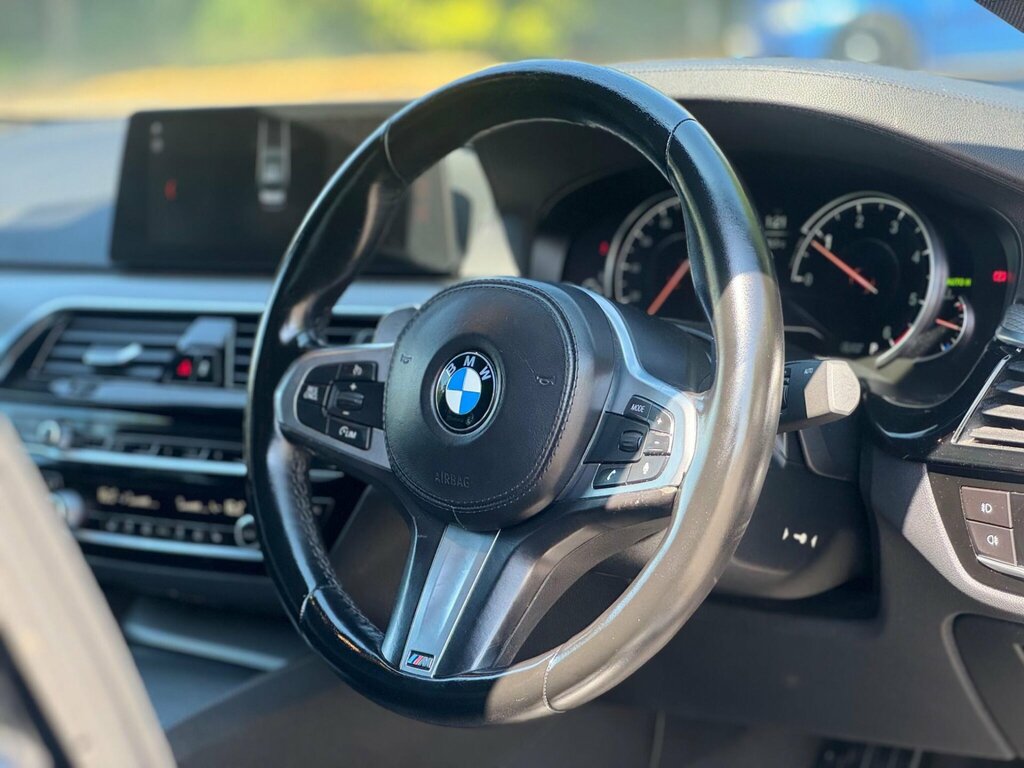 BMW 5 Series M Sport White #48