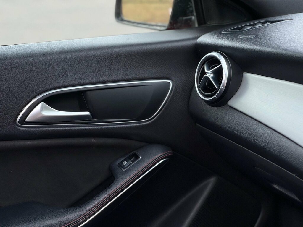 Mercedes-Benz CLA Class Cla 200D Amg Line Tip Red #58